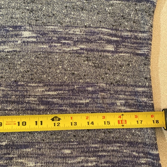 Alfred Sung - Light weight knit sweater. Size L - Picture 7 of 8